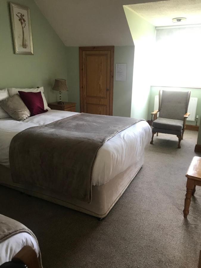 Stonehaven B&B เอนนิส ภายนอก รูปภาพ