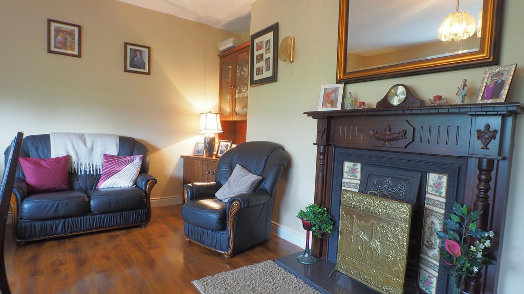 Stonehaven B&B เอนนิส ภายนอก รูปภาพ
