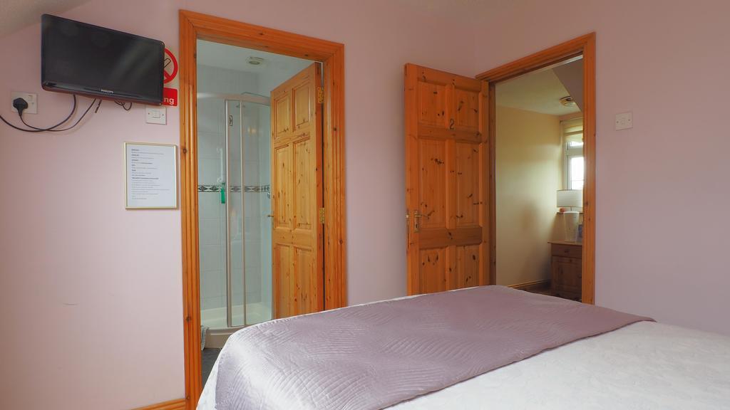 Stonehaven B&B เอนนิส ภายนอก รูปภาพ