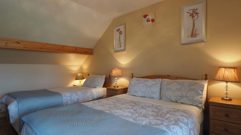 Stonehaven B&B เอนนิส ภายนอก รูปภาพ