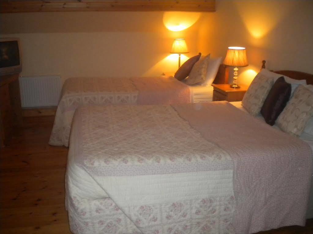 Stonehaven B&B เอนนิส ภายนอก รูปภาพ