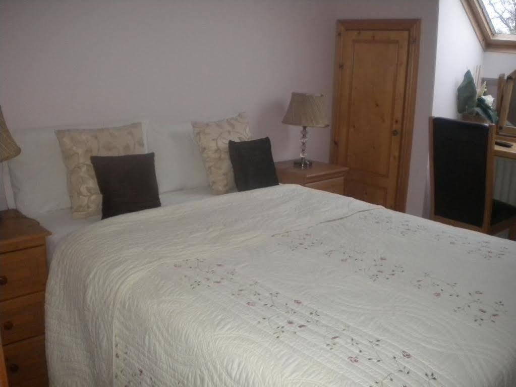 Stonehaven B&B เอนนิส ภายนอก รูปภาพ