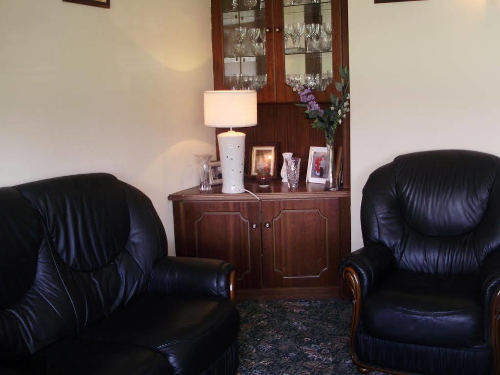 Stonehaven B&B เอนนิส ภายนอก รูปภาพ
