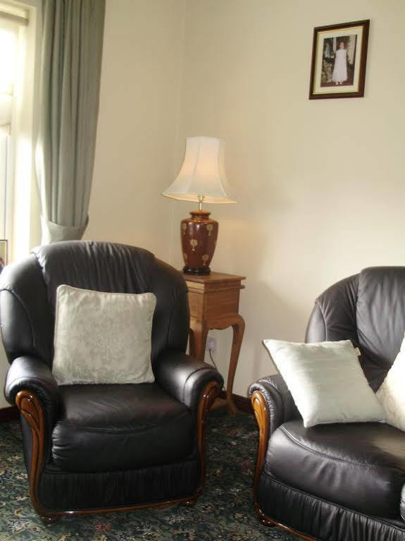 Stonehaven B&B เอนนิส ภายนอก รูปภาพ
